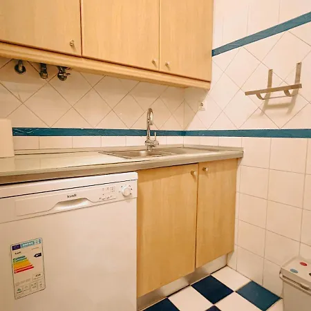 Apartament Charming 5 Bedroom In Traditional