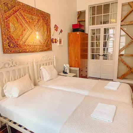 Apartament Charming 5 Bedroom In Traditional *